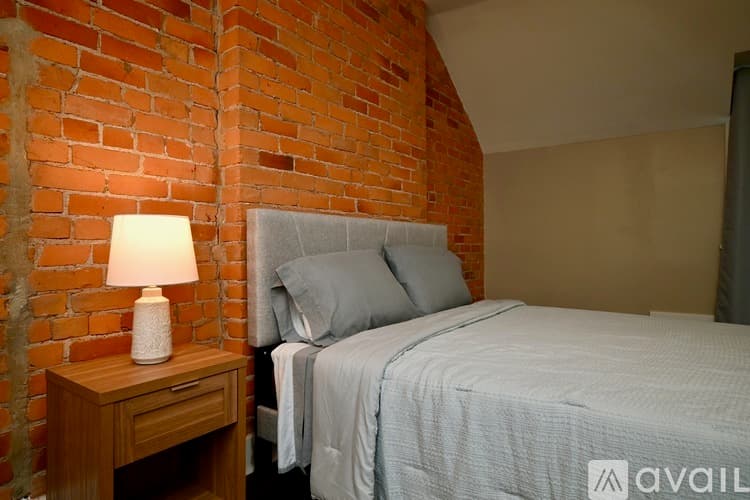 Cincinnati House: 2369 Park Ave