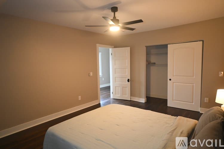 Cincinnati House: 2369 Park Ave