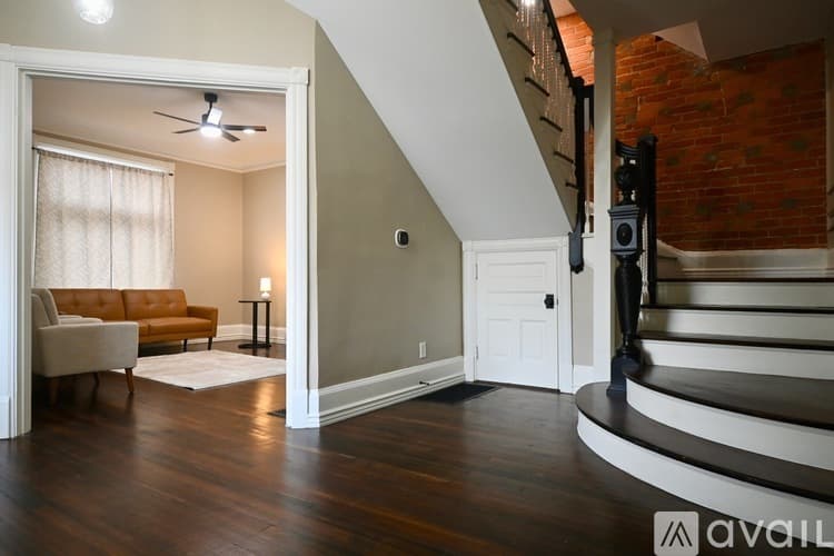 Cincinnati House: 2369 Park Ave