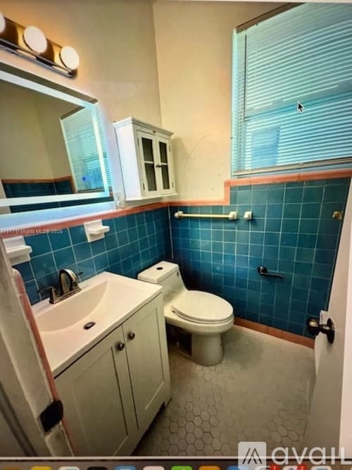 Surfside Apartment: 9056 Collins Ave