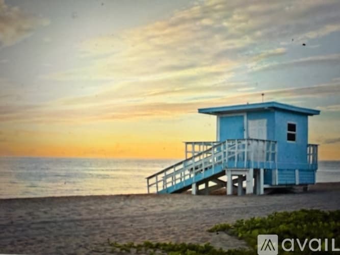 Surfside Apartment: 9056 Collins Ave