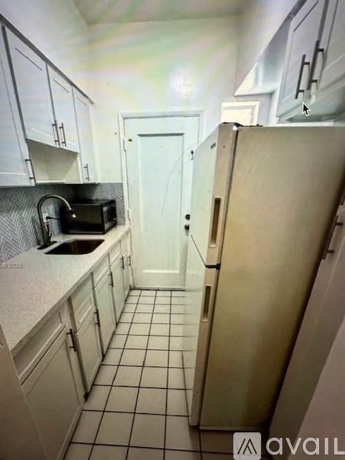 Surfside Apartment: 9056 Collins Ave