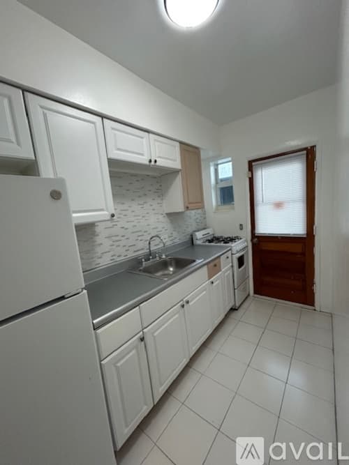 Surfside Apartment: 9056 Collins Ave