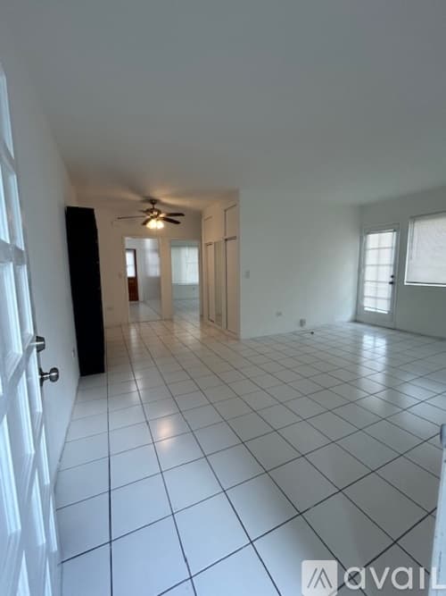 Surfside Apartment: 9056 Collins Ave