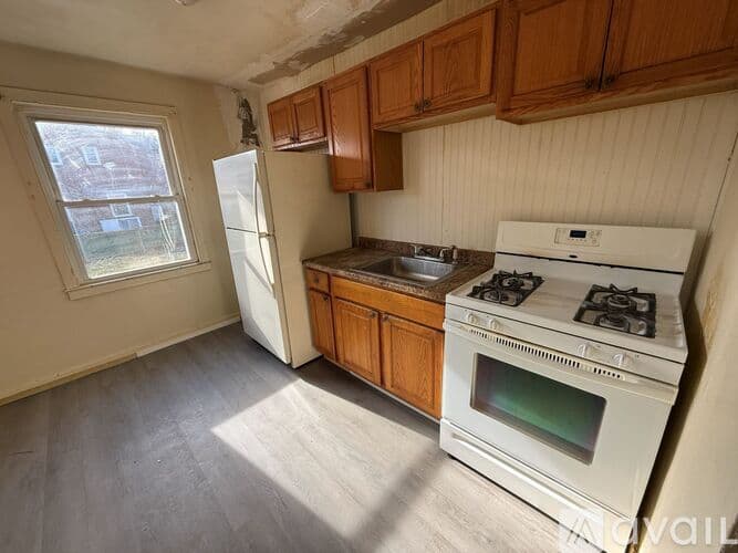 Carnot-Moon Townhome: 339 Hemlock Dr