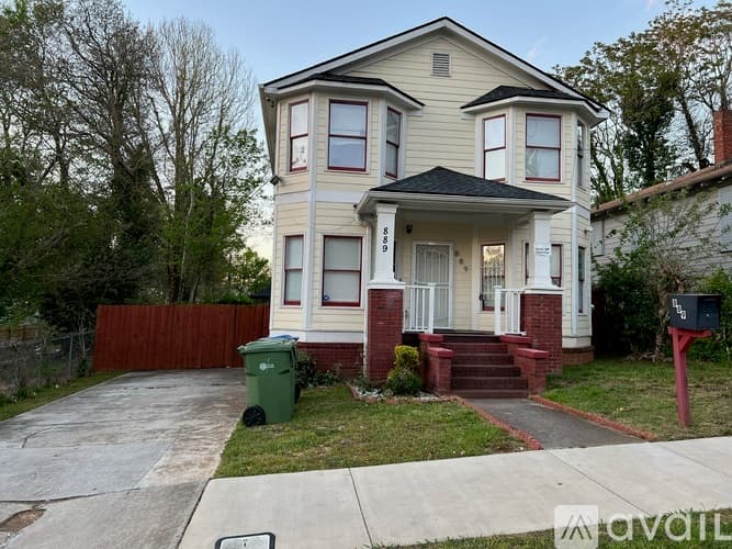 Atlanta House: 889 Beckwith St SW