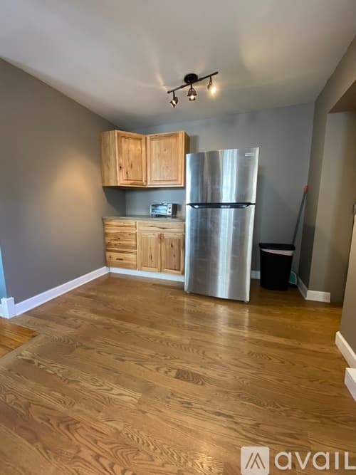 Evanston Apartment: 730 Wesley Avenue
