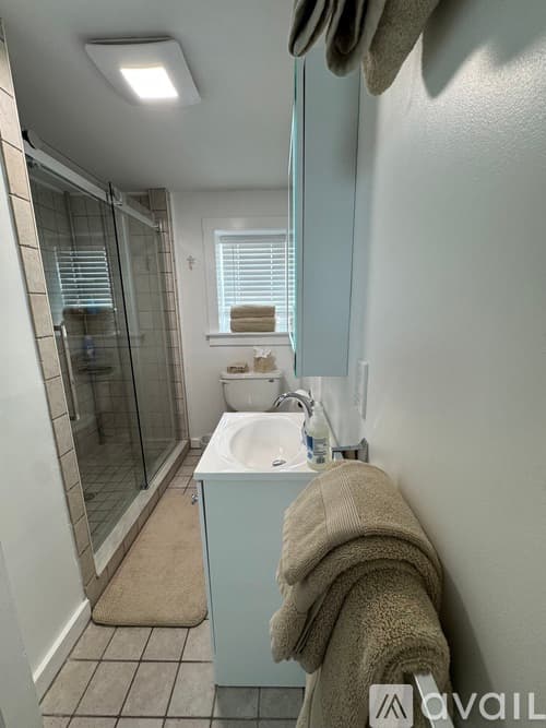 Milford Apartment: E Broadway