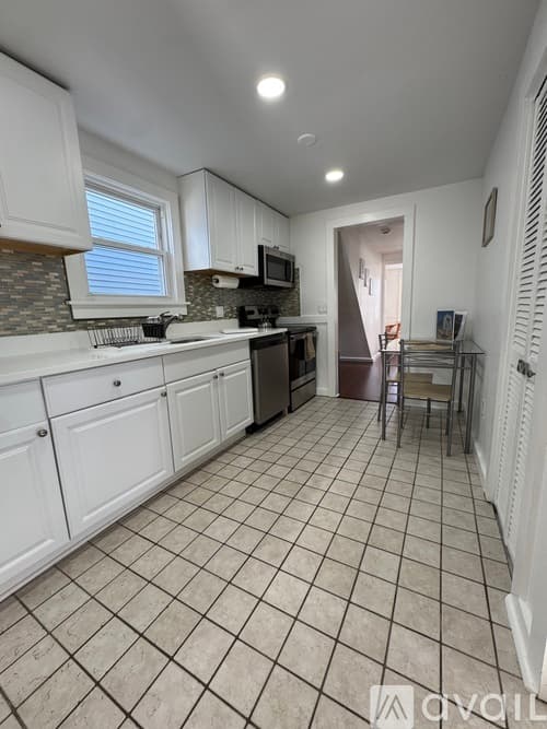 Milford Apartment: E Broadway