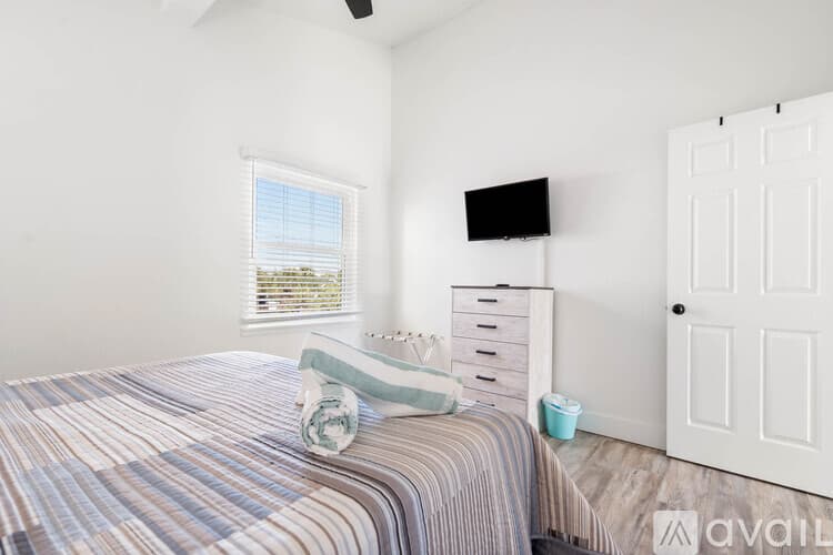 St. Pete Beach House: 113 4th Ave