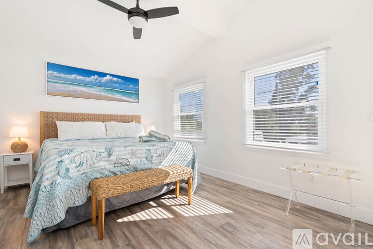 St. Pete Beach House: 113 4th Ave