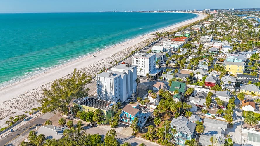 St. Pete Beach House: 113 4th Ave