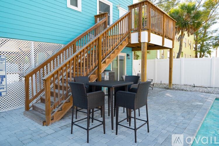 St. Pete Beach House: 113 4th Ave