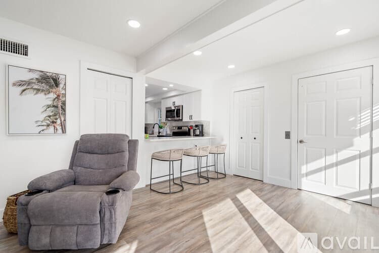 St. Pete Beach House: 113 4th Ave