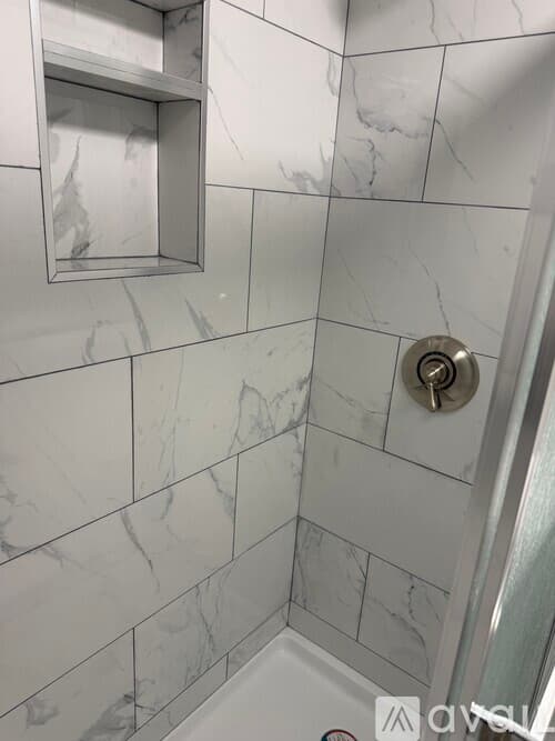 Webster Apartment: 20 Pearl St