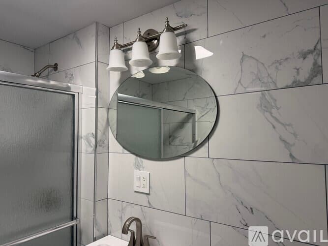 Webster Apartment: 20 Pearl St