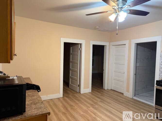 Webster Apartment: 20 Pearl St