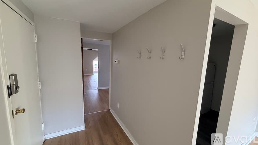 Pittsburgh Apartment: 5735 Kentucky Ave