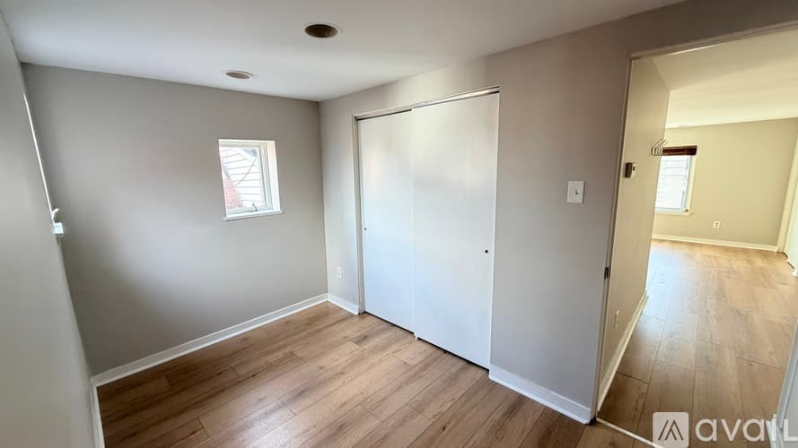 Pittsburgh Apartment: 5735 Kentucky Ave