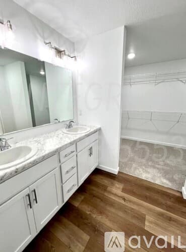 Willard House: 478 E Lennox St