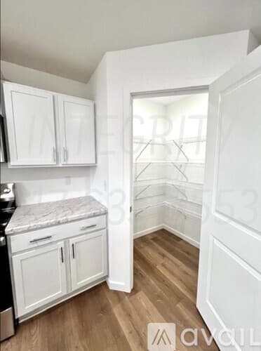 Willard House: 478 E Lennox St