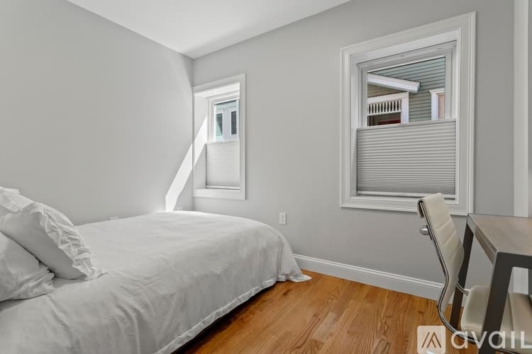 Boston Apartment: 9 Hancock St