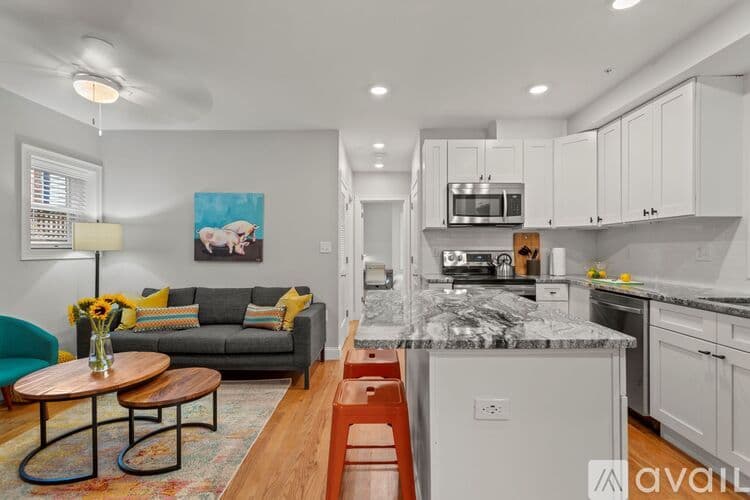 Boston Apartment: 9 Hancock St