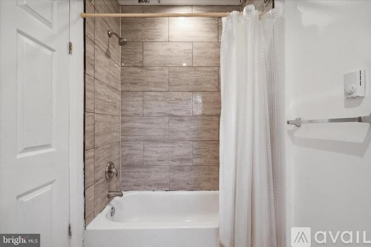 Philadelphia Apartment: 1866 N Uber St