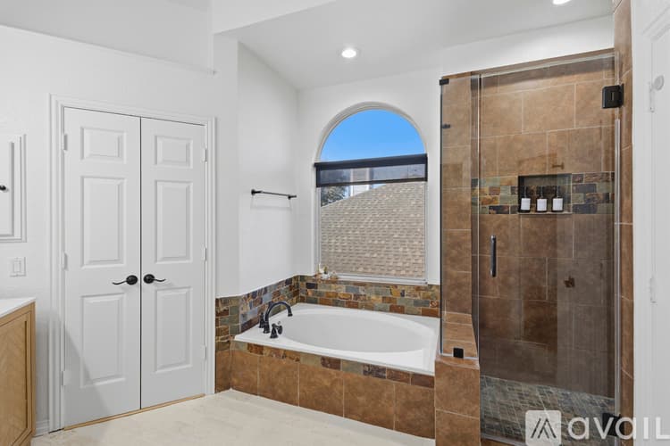 Haltom City House: 5717 Christy Ln