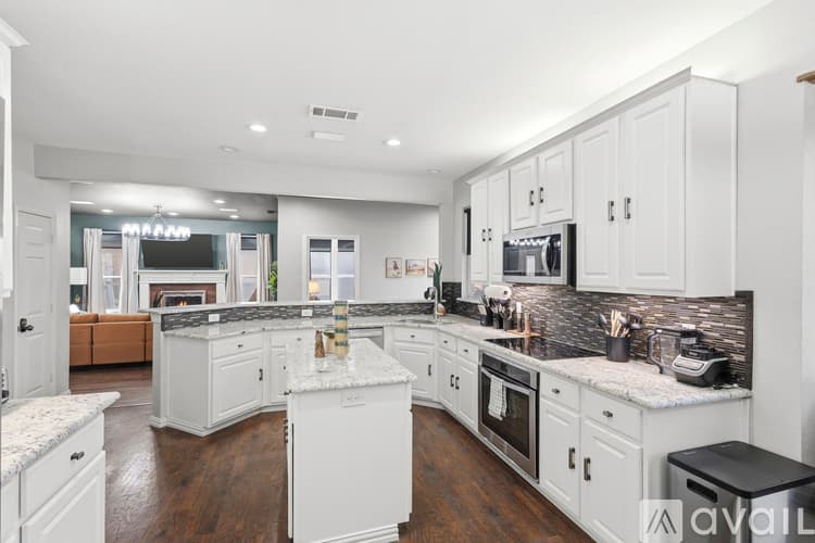 Haltom City House: 5717 Christy Ln