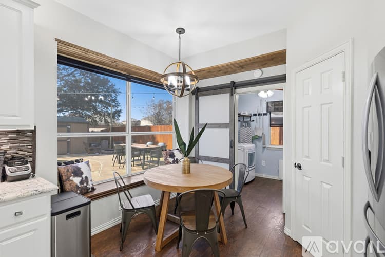 Haltom City House: 5717 Christy Ln