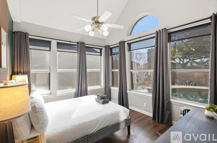 Haltom City House: 5717 Christy Ln