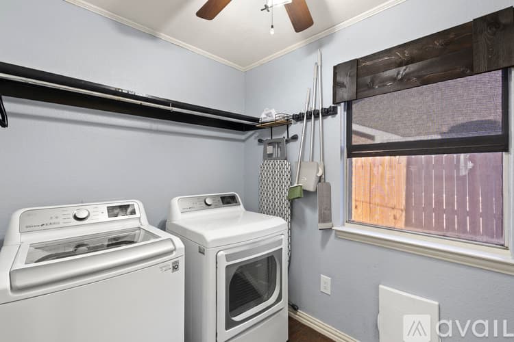 Haltom City House: 5717 Christy Ln
