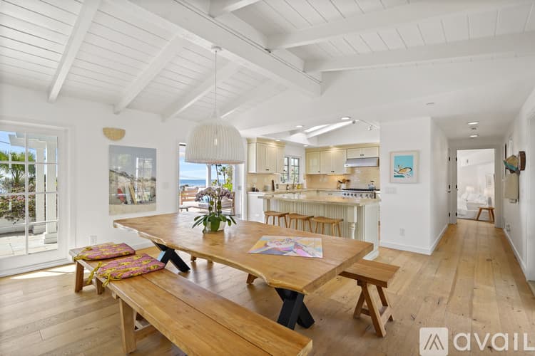 Malibu House: 30081 Harvester Rd