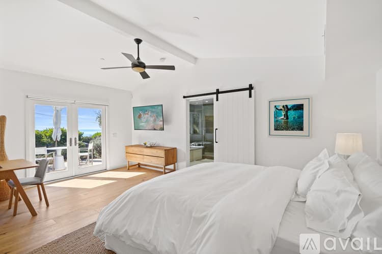 Malibu House: 30081 Harvester Rd
