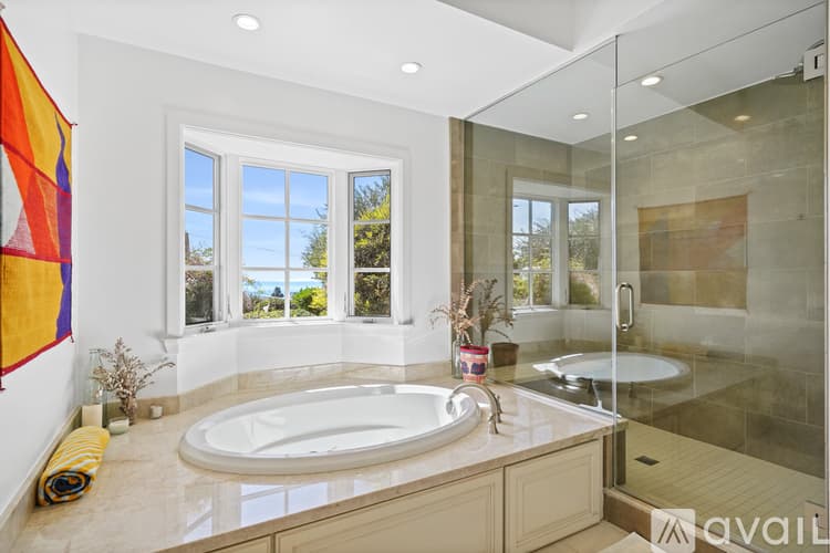 Malibu House: 30081 Harvester Rd