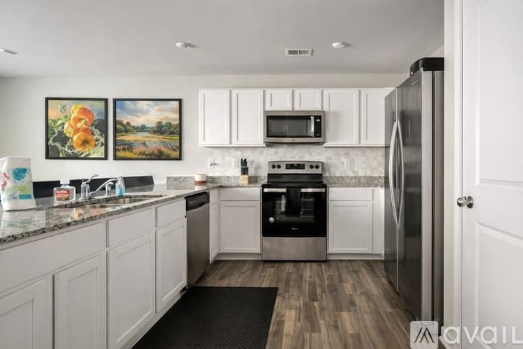 Dallas House: 43 L Gurley Lane