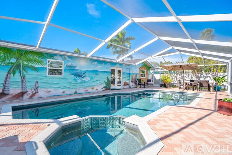 St. Pete Beach House: 3003 W Vina Del Mar Blvd