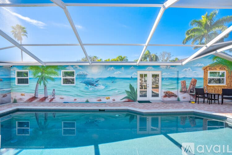 St. Pete Beach House: 3003 W Vina Del Mar Blvd