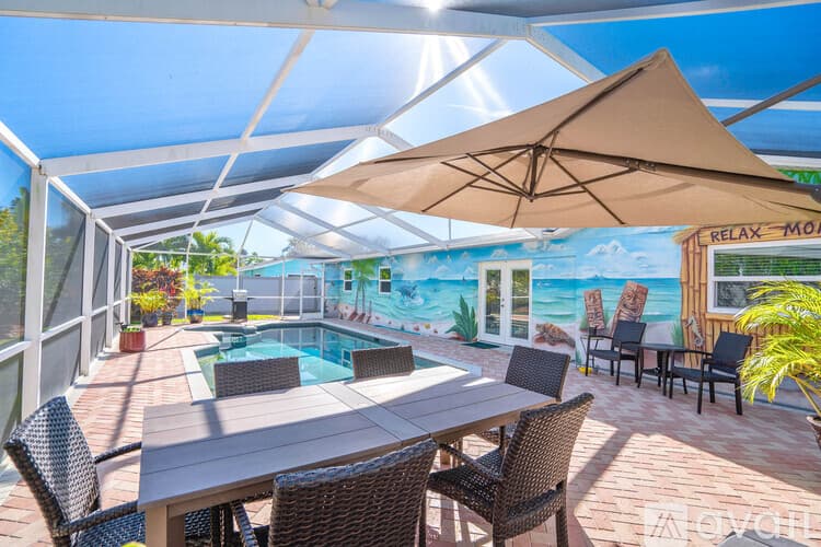 St. Pete Beach House: 3003 W Vina Del Mar Blvd