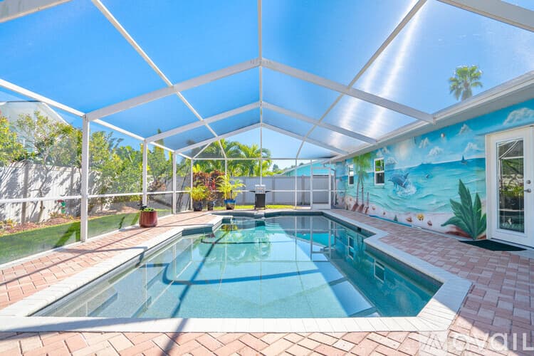 St. Pete Beach House: 3003 W Vina Del Mar Blvd