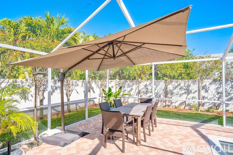 St. Pete Beach House: 3003 W Vina Del Mar Blvd