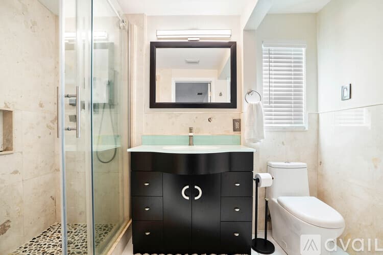 St. Pete Beach House: 3003 W Vina Del Mar Blvd