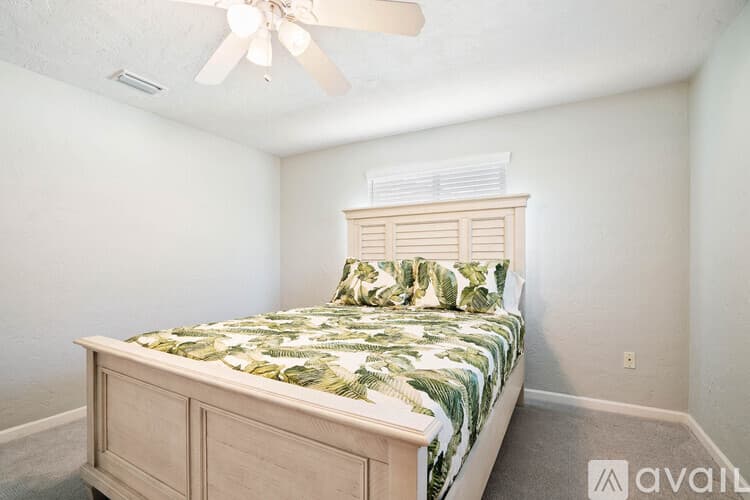 St. Pete Beach House: 3003 W Vina Del Mar Blvd