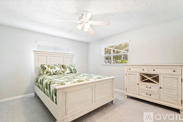 St. Pete Beach House: 3003 W Vina Del Mar Blvd