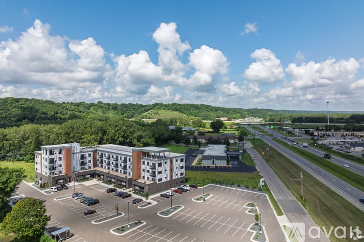 Mankato Apartment: 1247 Range St