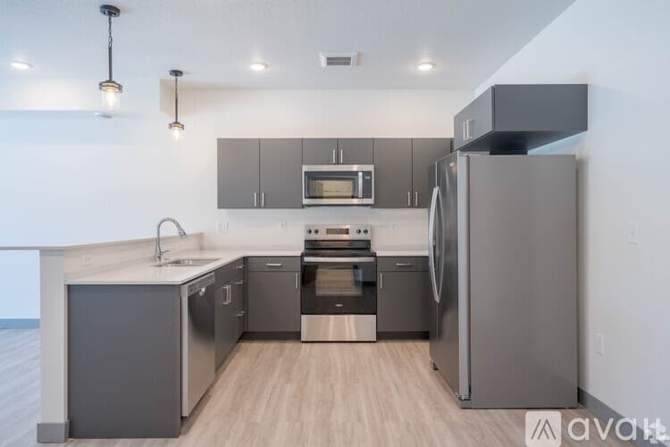 Mankato Apartment: 1247 Range St