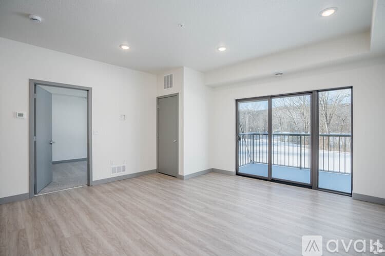 Mankato Apartment: 1247 Range St