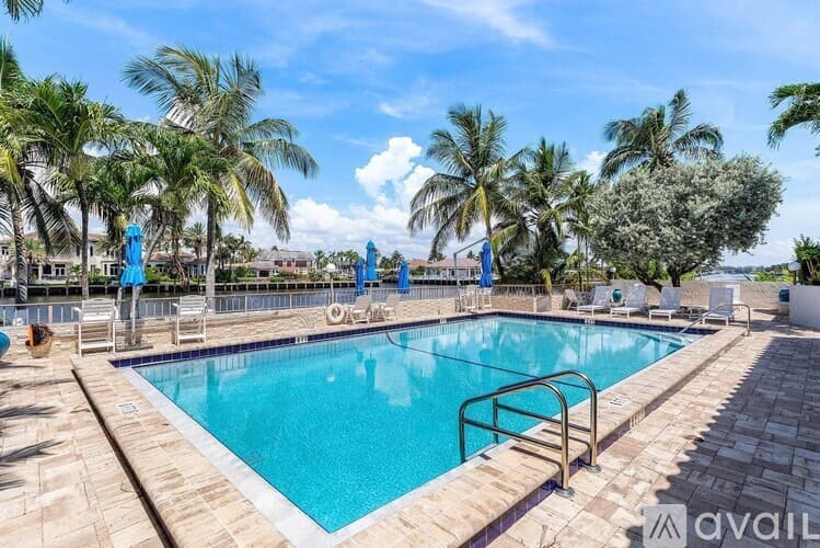 Hillsboro Beach Townhome: 1223 Hillsboro Mile
