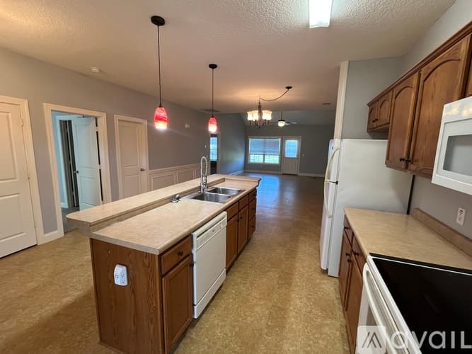 Statesboro House: 119 Bull Bay Dr